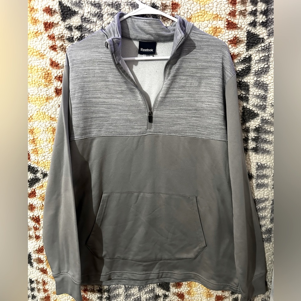 Reebok Pull Over